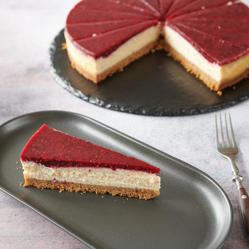 Cheesecake s coulisom od šumskog voća – kremasti cheesecake s voćnim preljevom