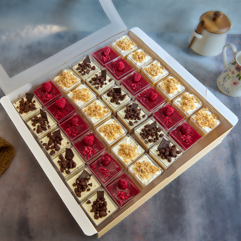 Deserti u čaši: panna cotta, lemon curd i tricolore mousse u mini čašama